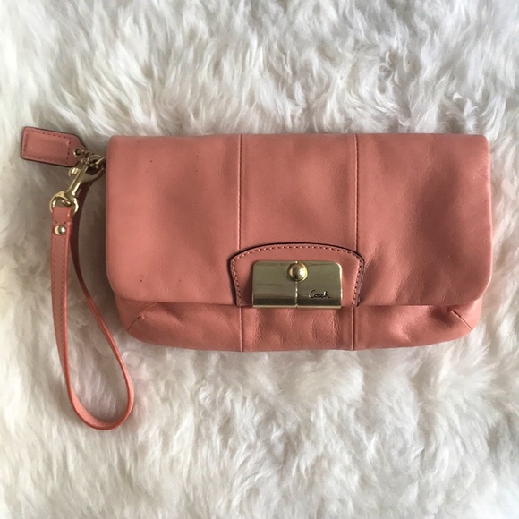 Vintage Coach magnetic clasp clutch - Picture 1 of 10